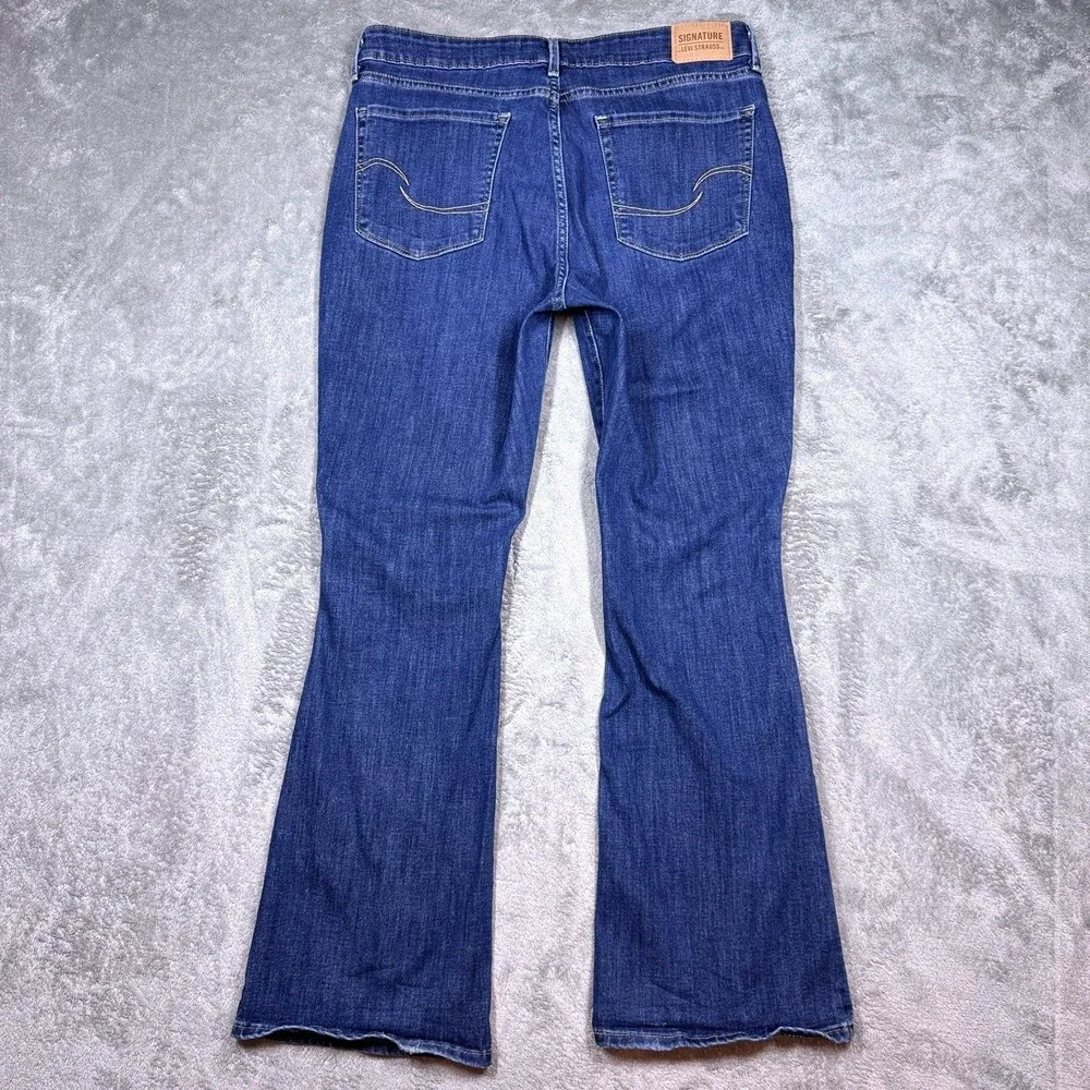 Signature Levi‎ Strauss Bootcut Jeans Womens W32 L30 Mid Rise Stretch Blue